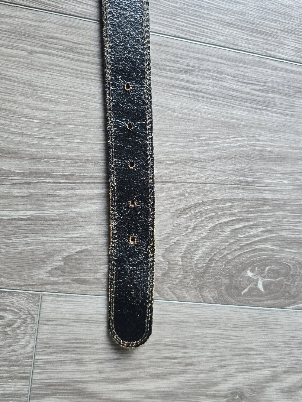 Etienne Aigner Black Leather Belt Cream Contrast Stitch Horseshoe Buckle Sz 32